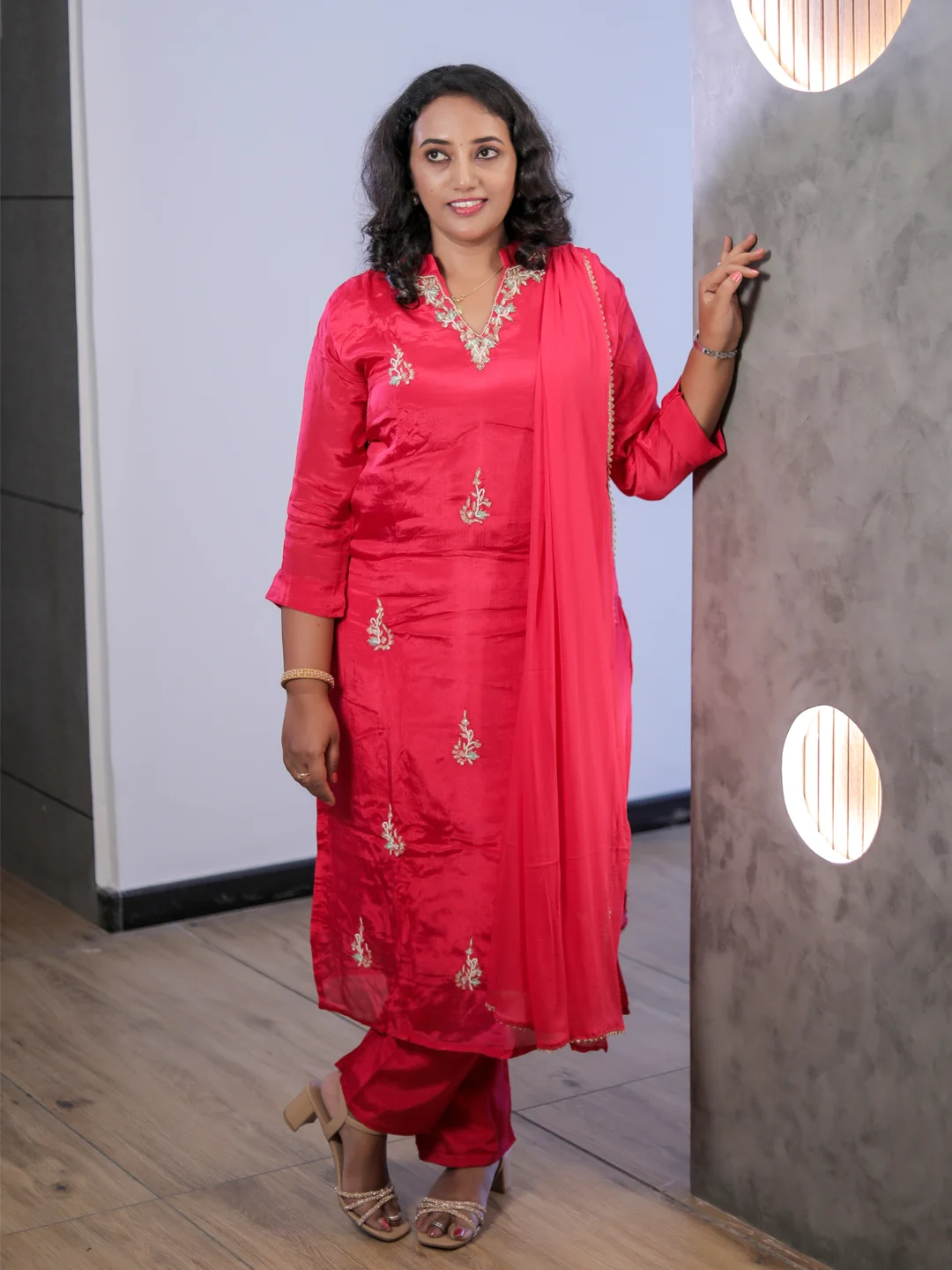 Royal Wear / Rani Pink - Image 4