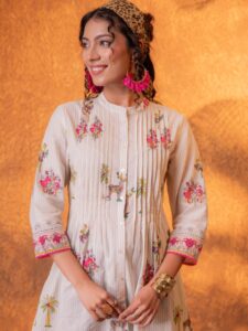 TUNICS/ Biege/A-Line