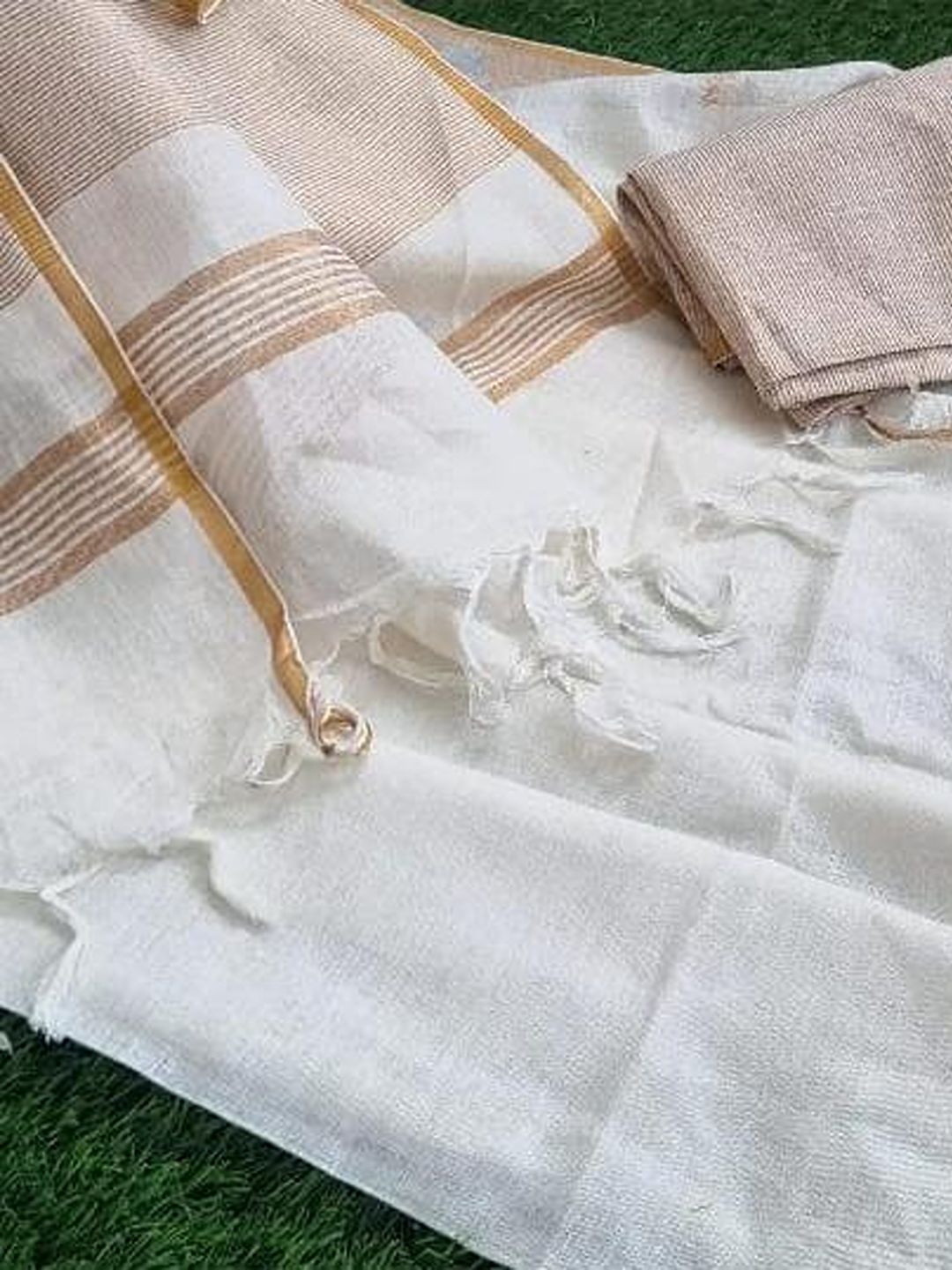 shwetambara - LINEN SAREE / white - Image 2